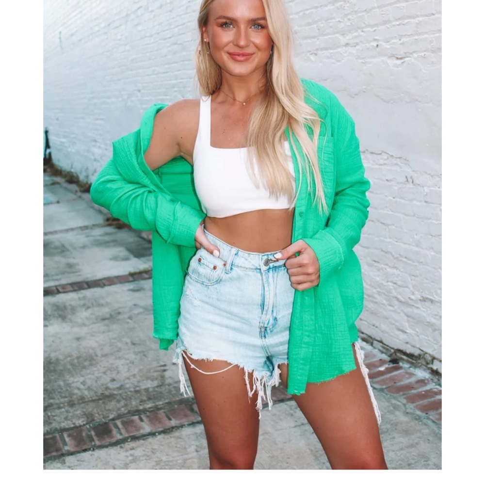 Green oversized cover up or linen jacket so cute and comfortable